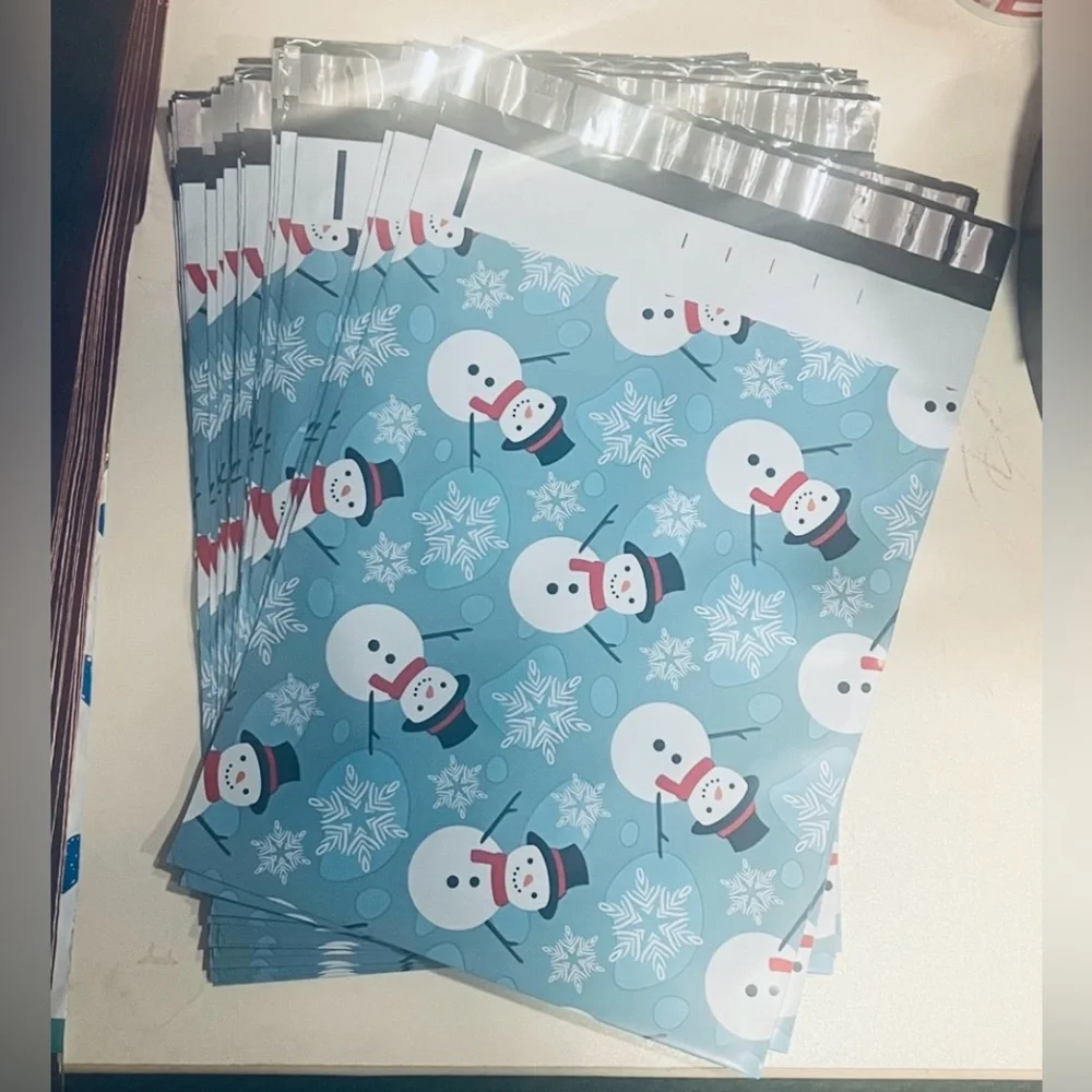 Snowman With Snowflakes 25 Pack 10”x13” Secure Poly Mailers New